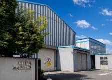 本社・温水工場外観